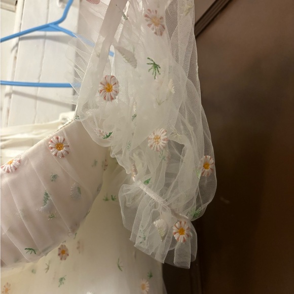Ava Gowns White Daisy Midi Dress. - Picture 5 of 11
